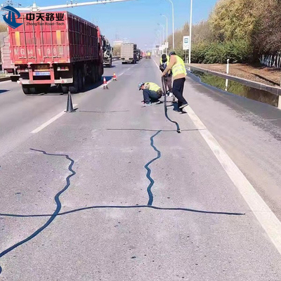 Blacktopbarst 40mm Bitumineuze Band Snel Gezamenlijk Asphalt For Crack Fill